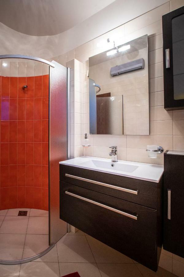 Apartman Nane Banjol Exterior photo